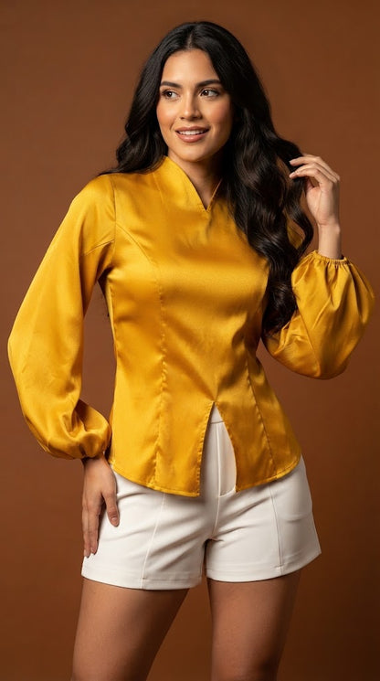 Blusa satinada con cuello en V/ AO8