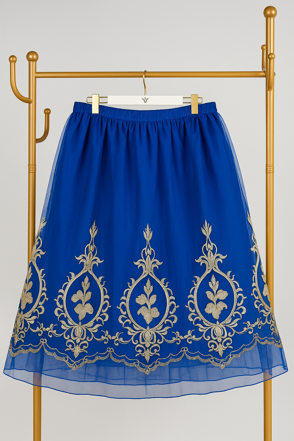 Falda azul con bordado dorado / AO50 image 5