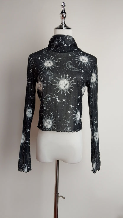 Top negro malla estrellas + Falda short corta blanca /OUTEV122
