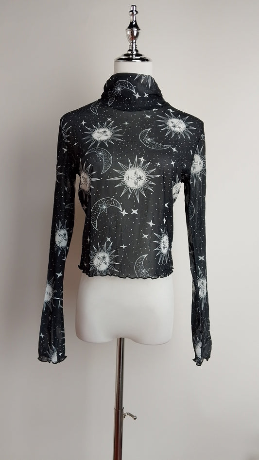 Top negro malla estrellas + Falda short corta blanca /OUTEV122