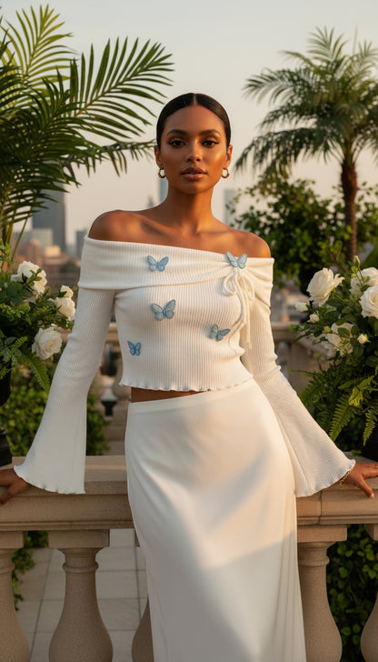 Blusa azul claro con bordado floral SH26 Betzy