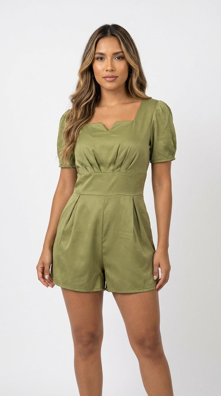 Enterizo corto verde oliva / L27A