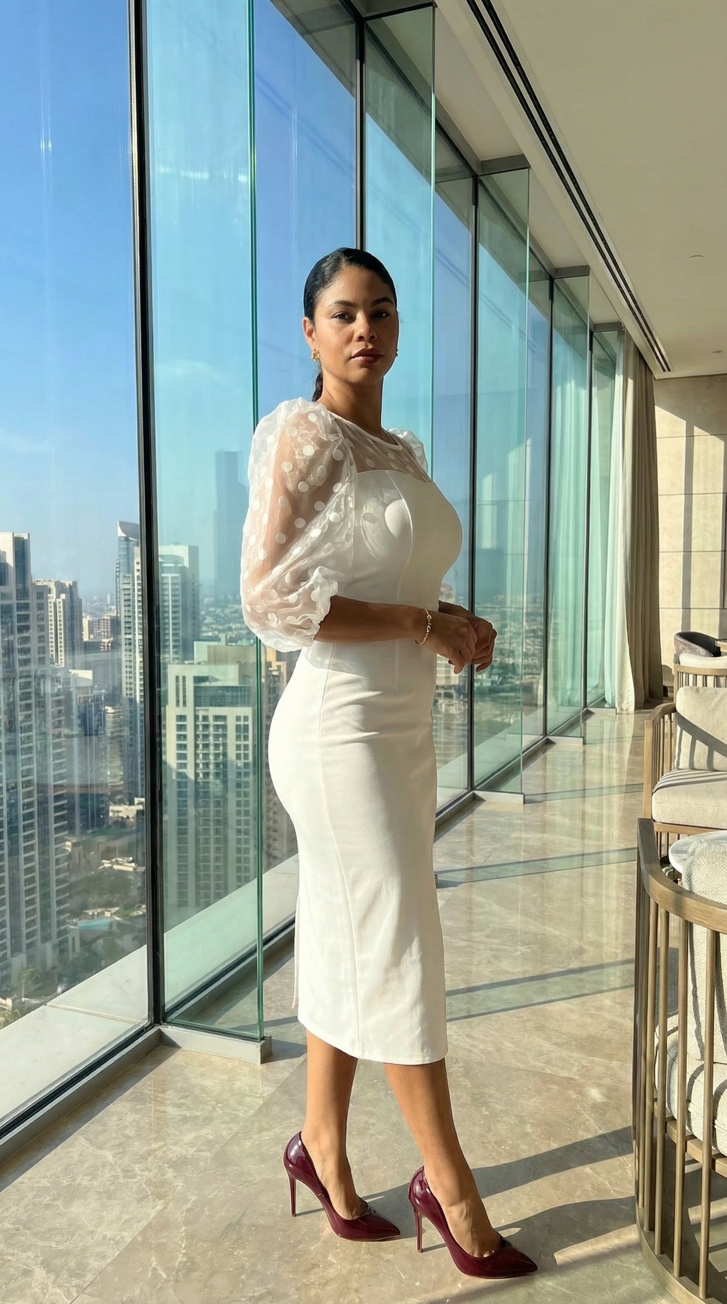 Vestido blanco con mangas abullonadas de tul AOMEI / AO68