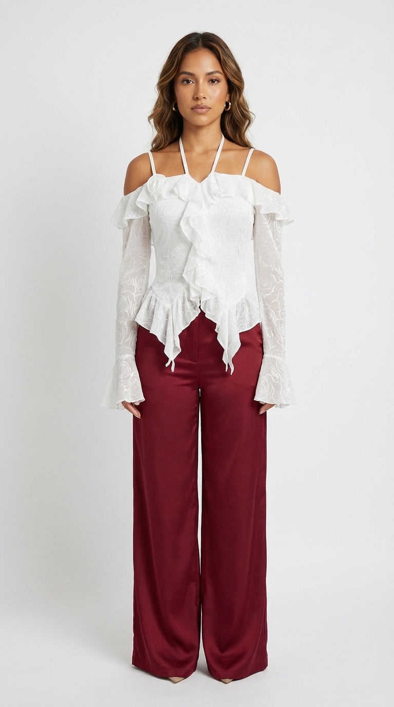 Blusa con vuelos y corte en V / SH50