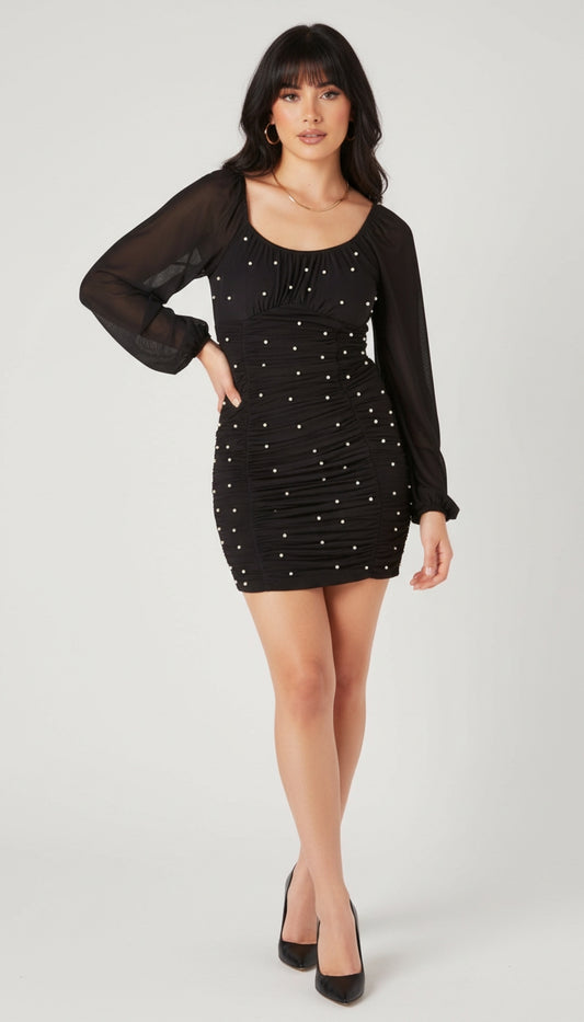 Vestido negro con detalles en perlas / V256