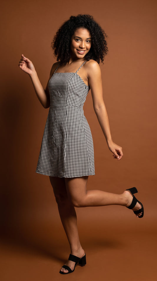 Vestido Gris Ajustado sin Mangas / L99A